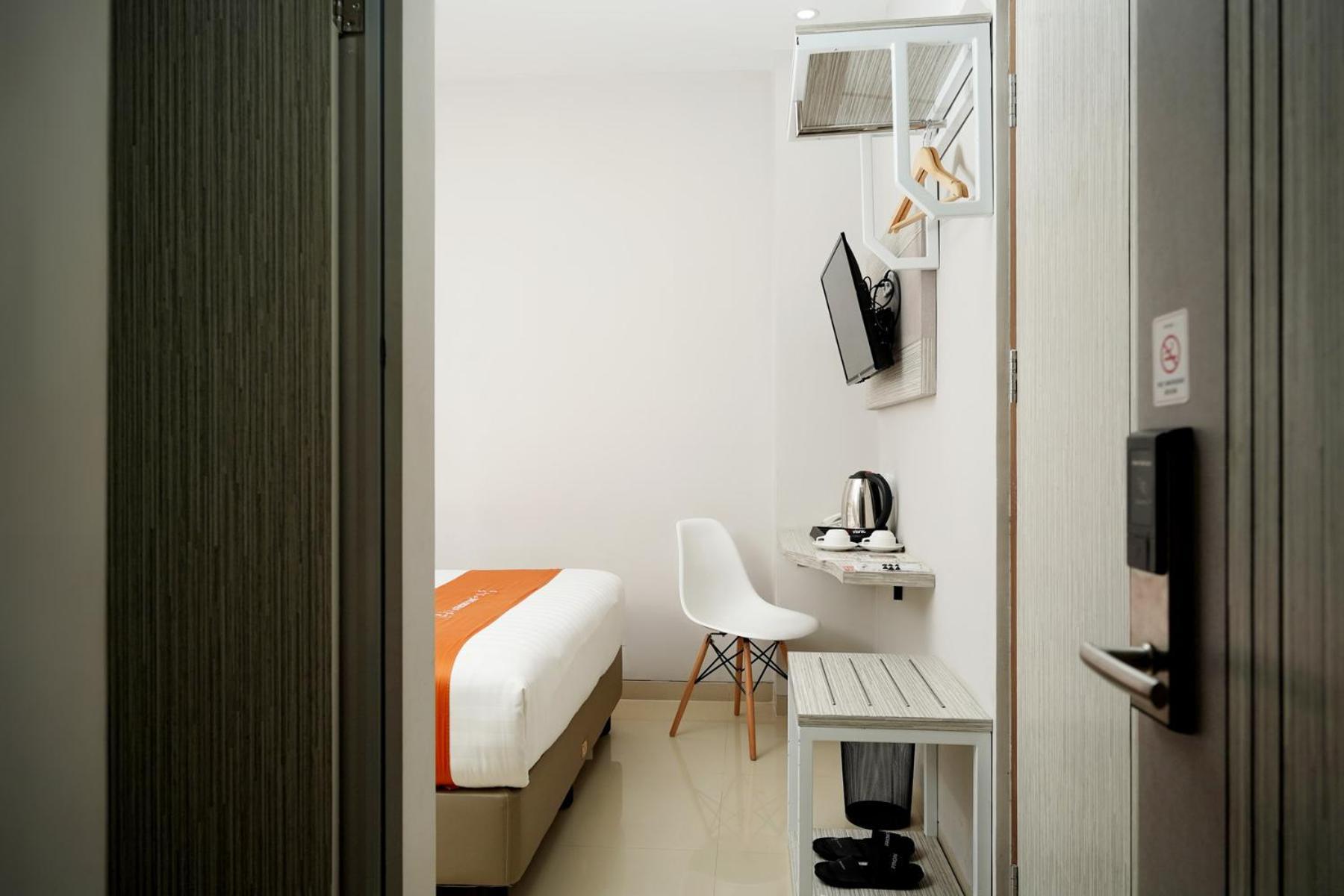 Front One Hotel Sragen Dış mekan fotoğraf